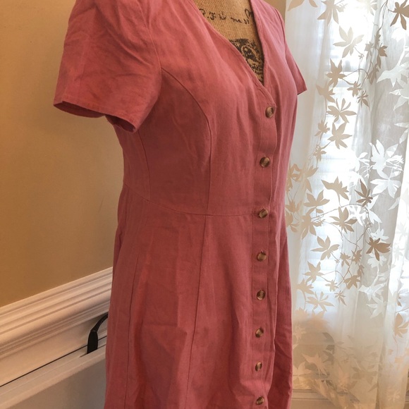 Pink dress - Picture 3 of 5